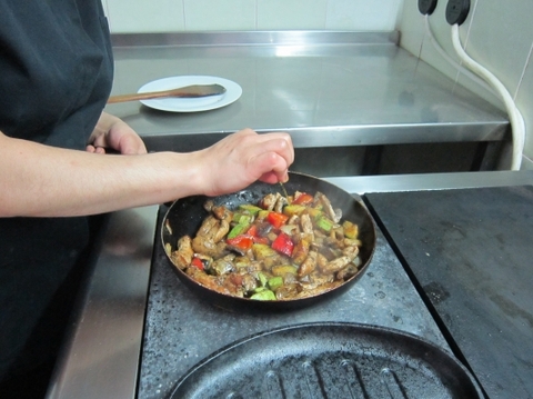 Мясная сковородка