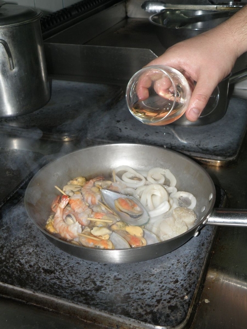 Полезный и постный салат из морепродуктов