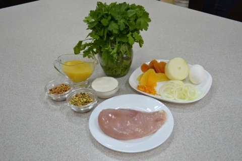 Куриное филе с фисташками