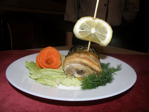 рыба, запеченная с шампиньонами